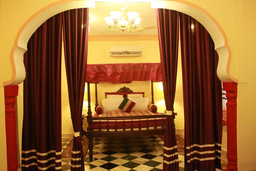 V Resorts Rajmahal Orchha Eksteriør bilde