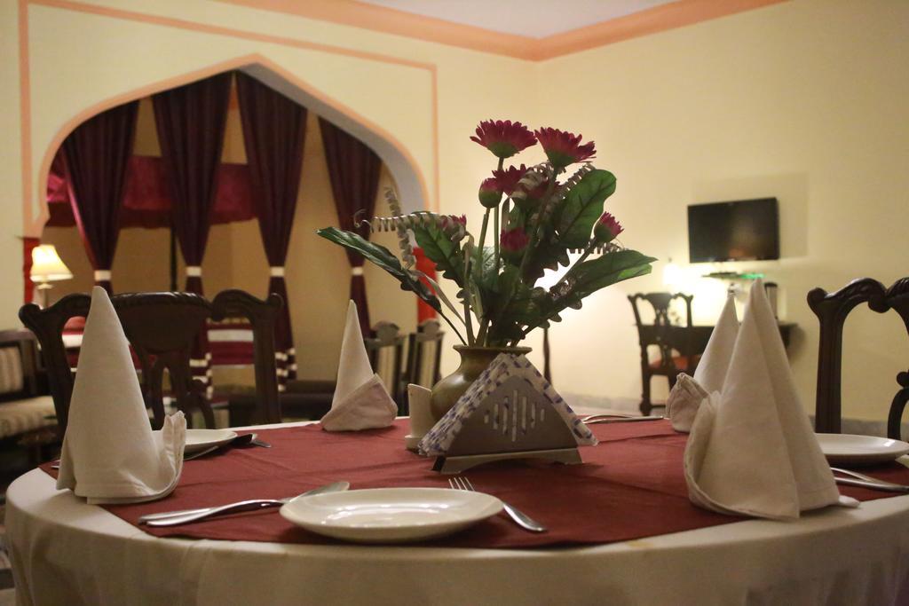 V Resorts Rajmahal Orchha Eksteriør bilde