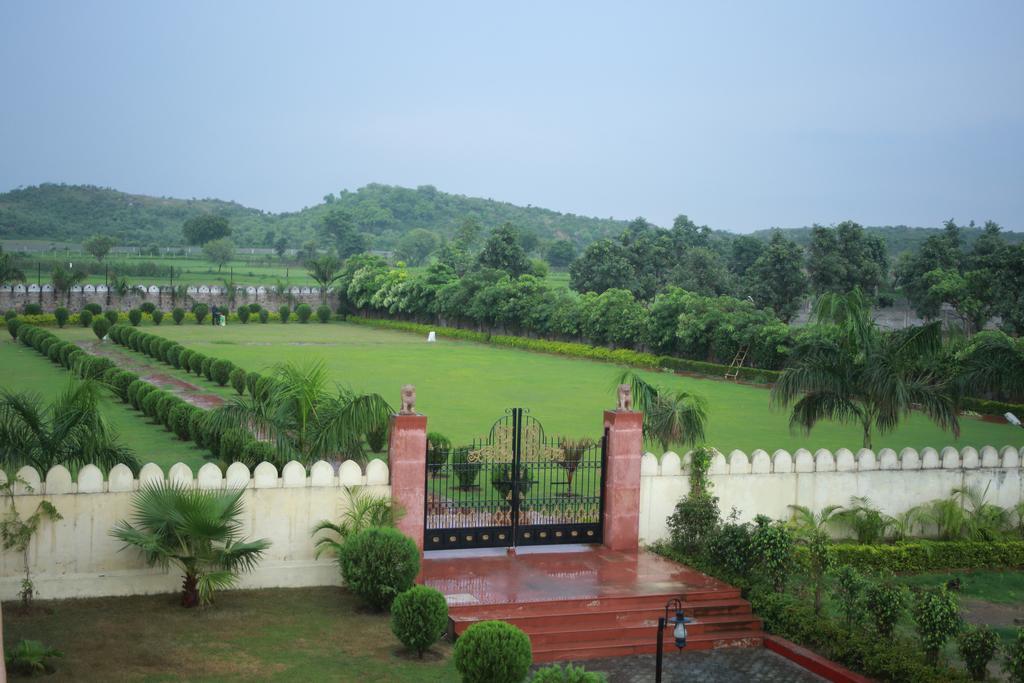V Resorts Rajmahal Orchha Eksteriør bilde