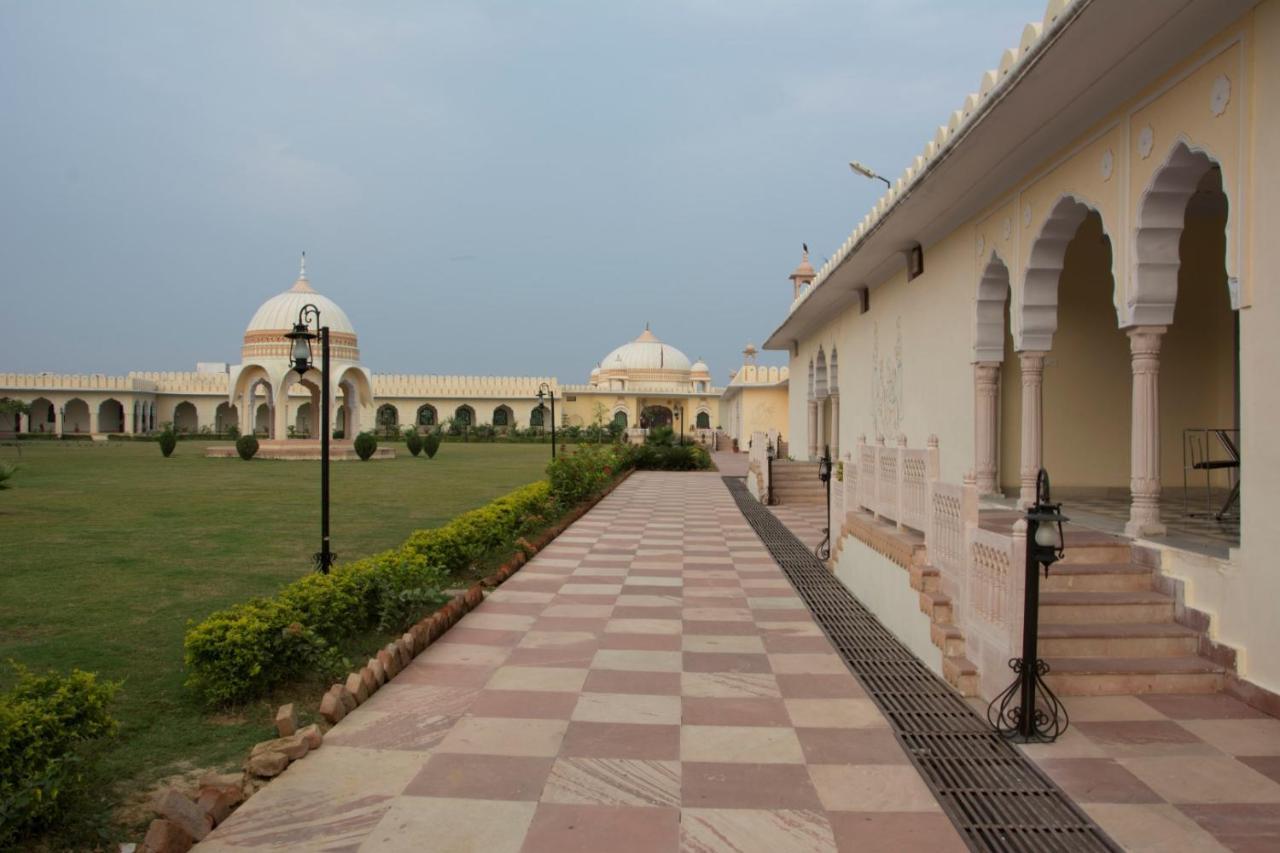 V Resorts Rajmahal Orchha Eksteriør bilde