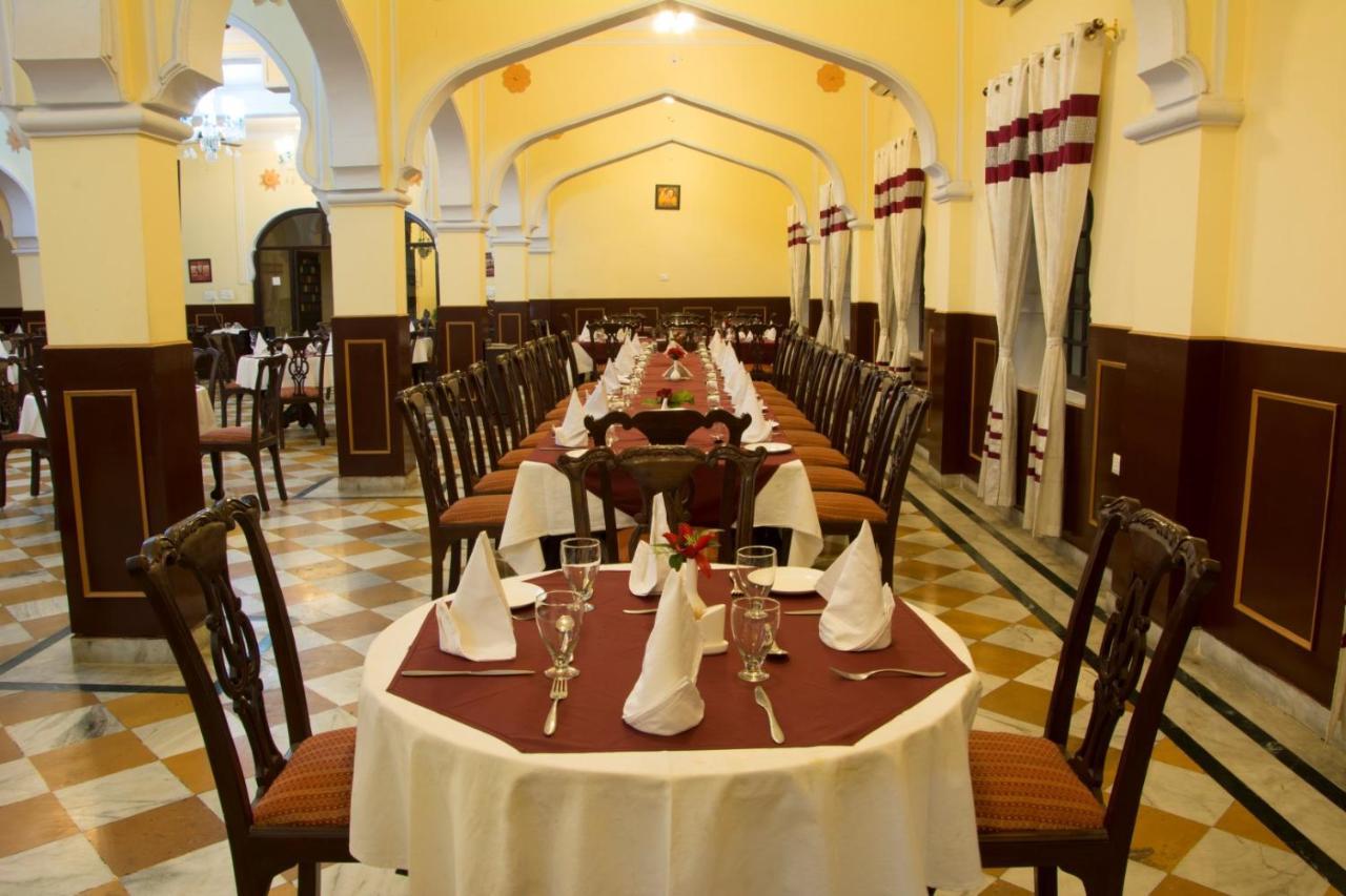 V Resorts Rajmahal Orchha Eksteriør bilde