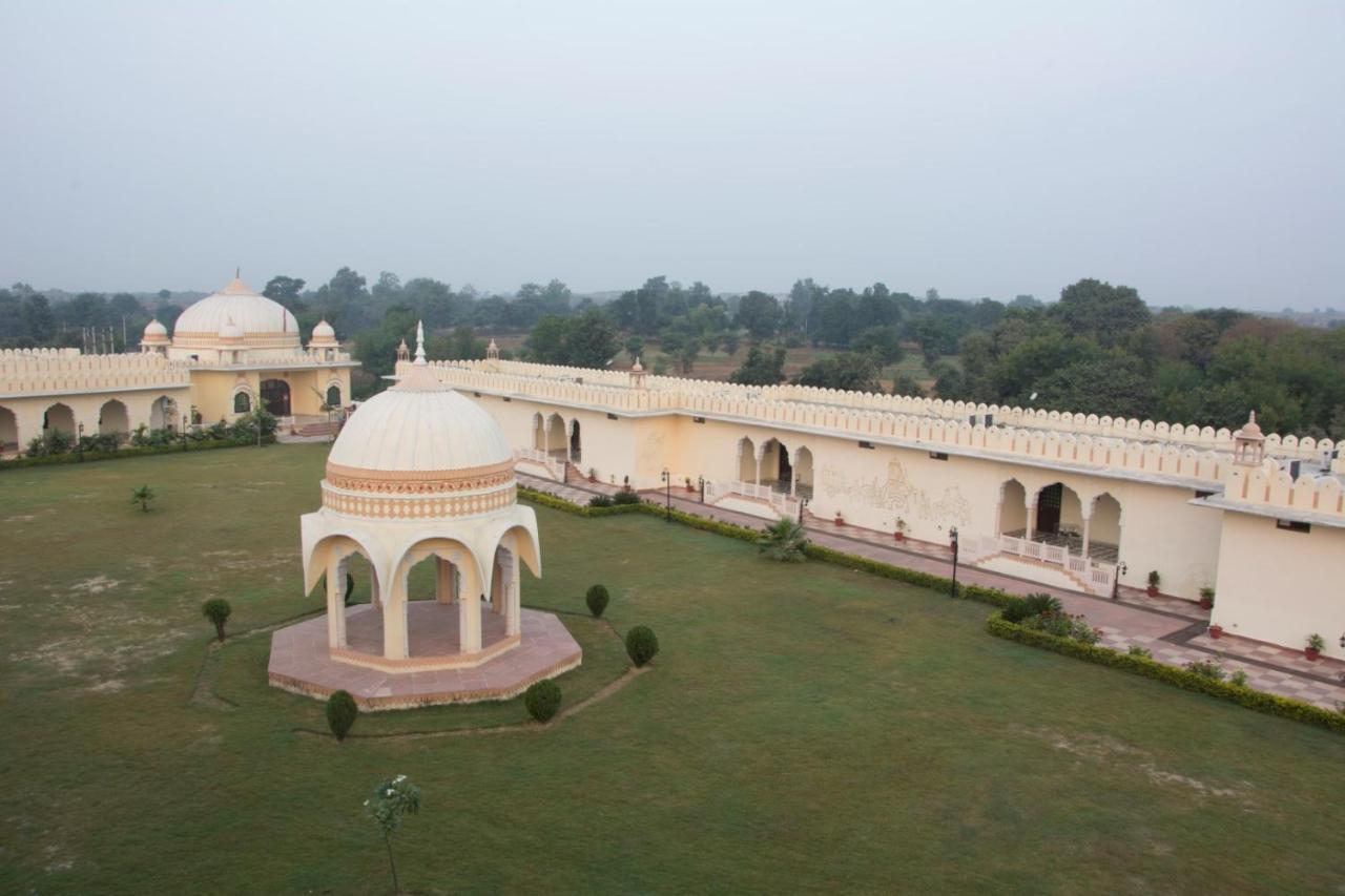 V Resorts Rajmahal Orchha Eksteriør bilde
