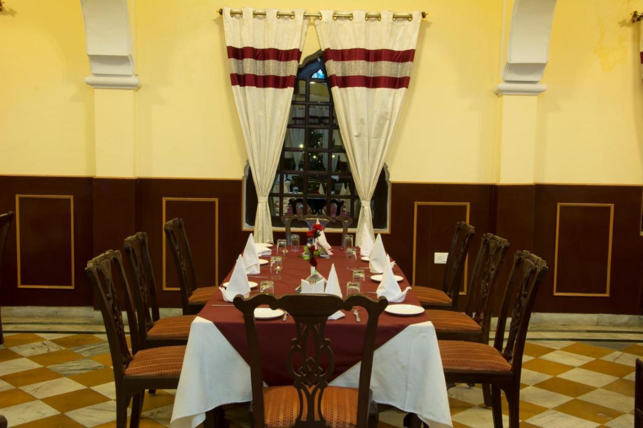 V Resorts Rajmahal Orchha Eksteriør bilde