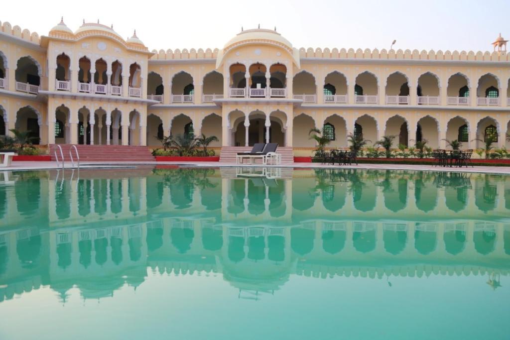 V Resorts Rajmahal Orchha Eksteriør bilde