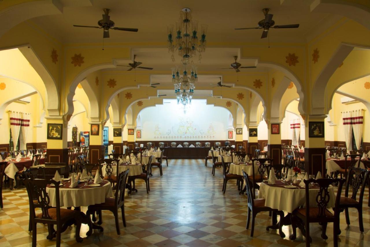 V Resorts Rajmahal Orchha Eksteriør bilde