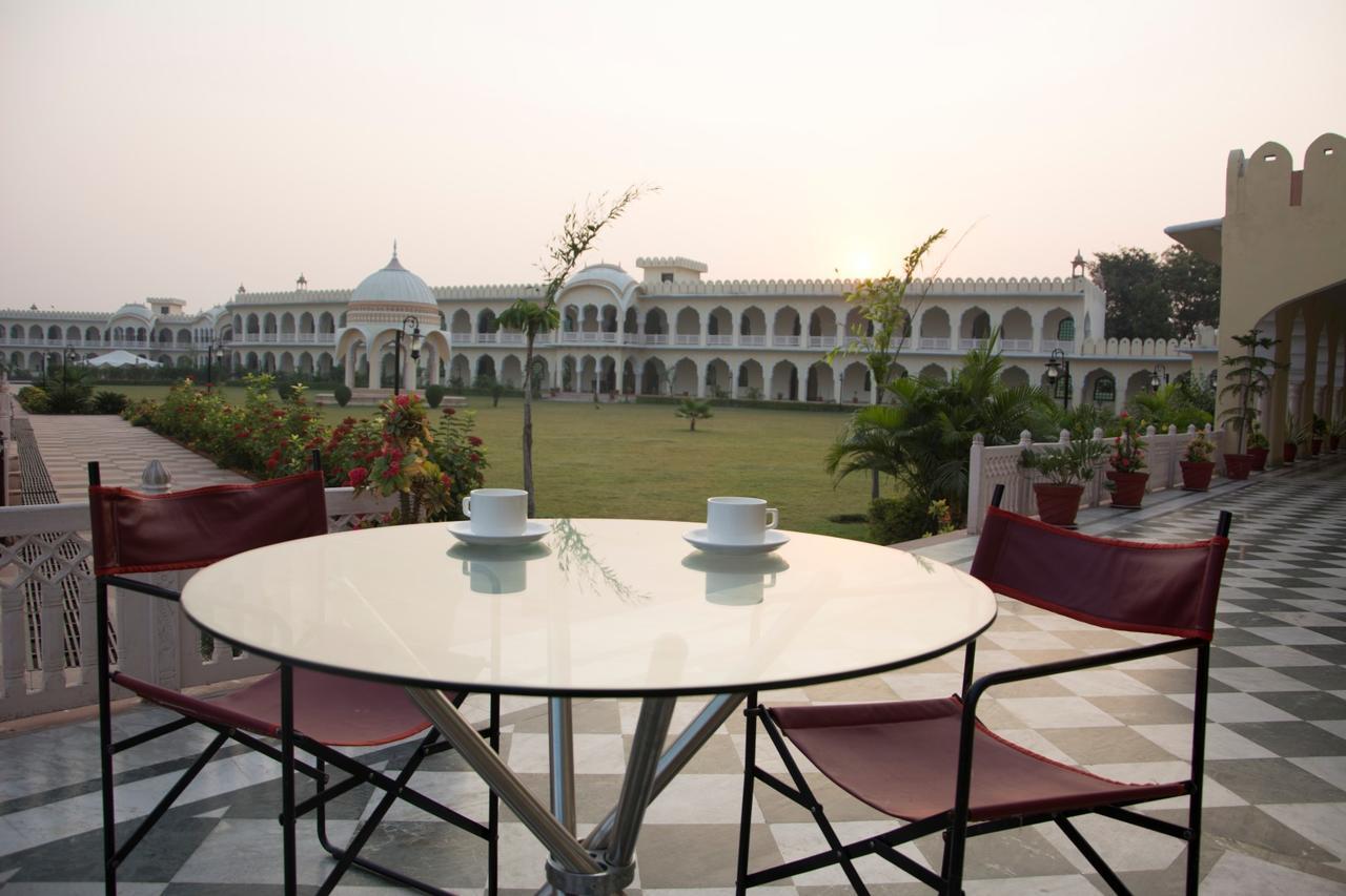 V Resorts Rajmahal Orchha Eksteriør bilde