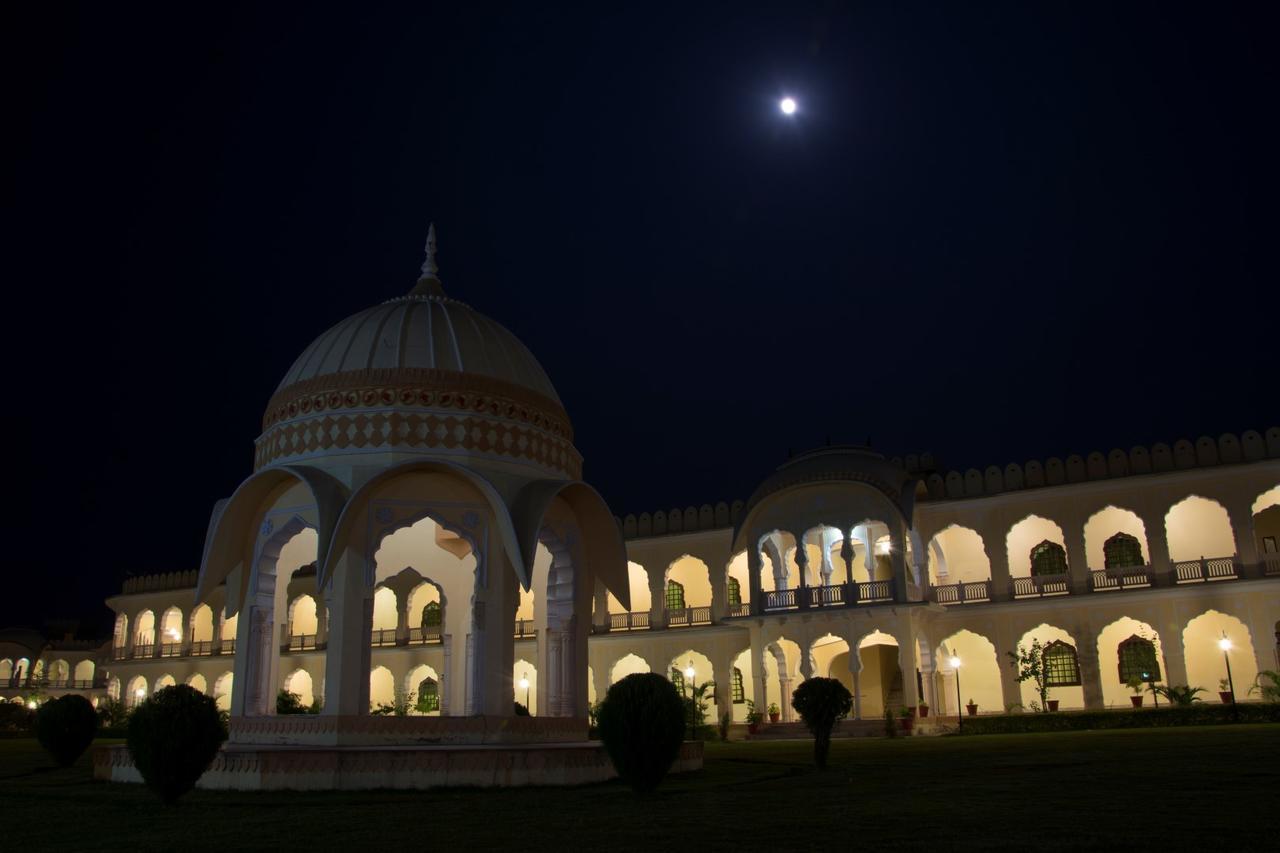 V Resorts Rajmahal Orchha Eksteriør bilde