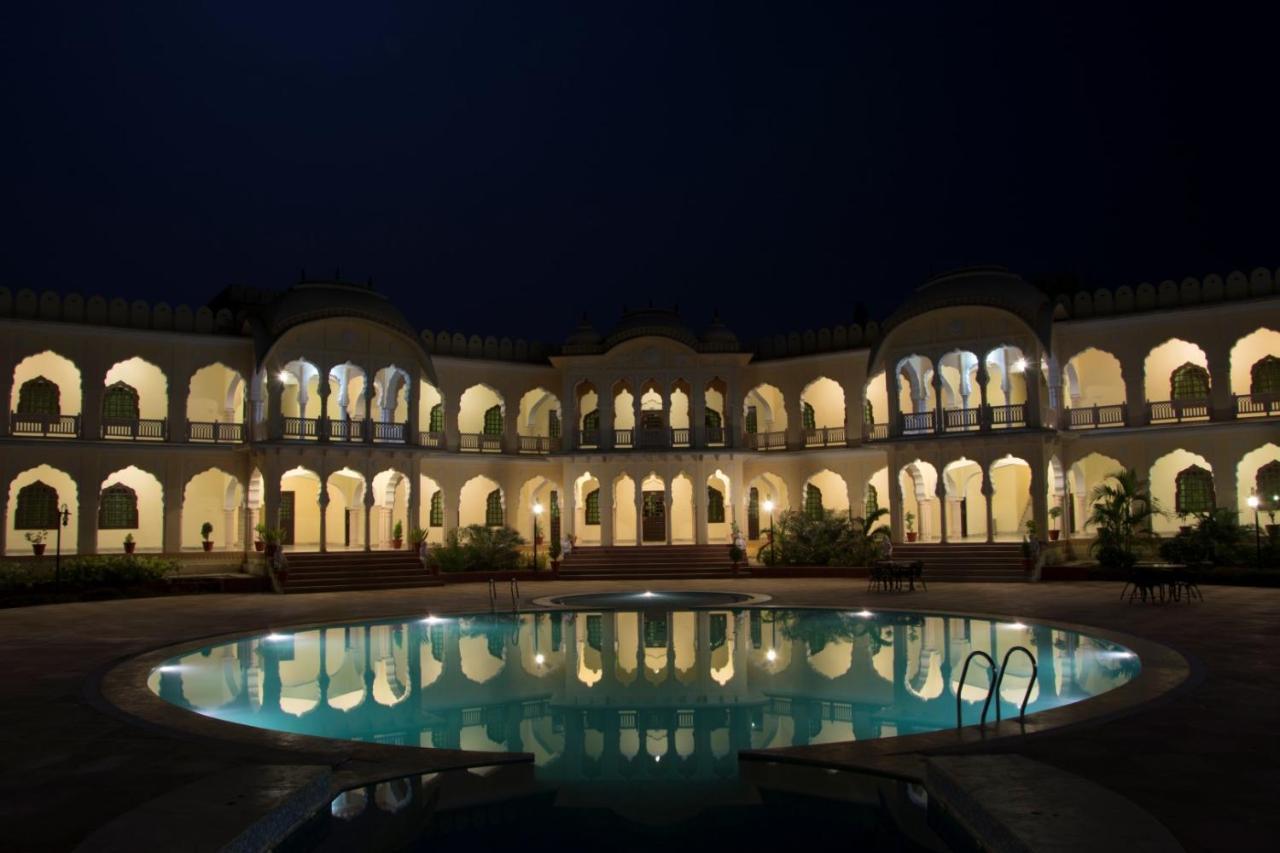 V Resorts Rajmahal Orchha Eksteriør bilde